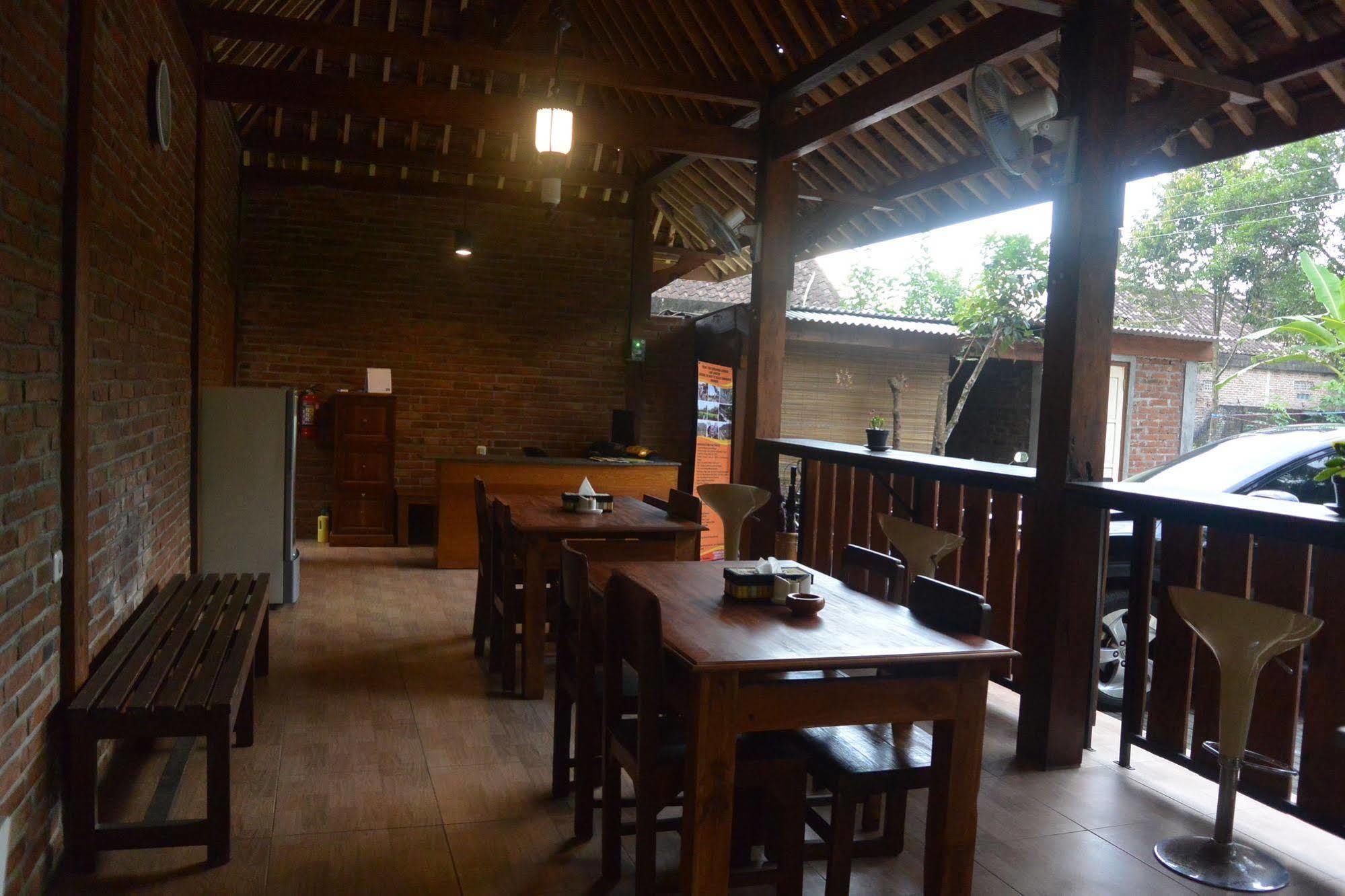 Cempaka Villa Magelang Extérieur photo