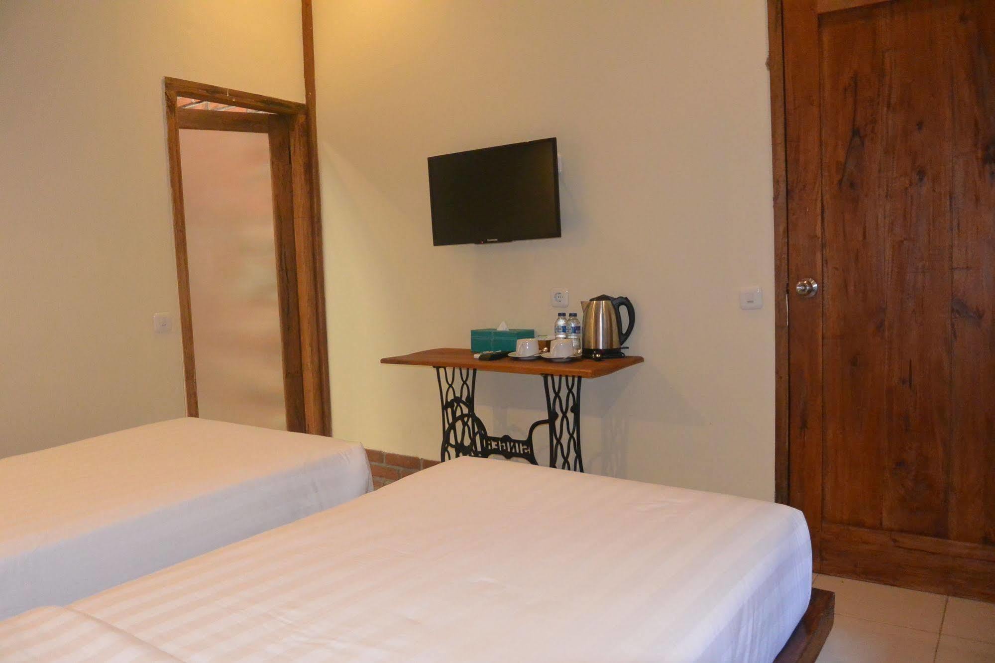 Cempaka Villa Magelang Extérieur photo
