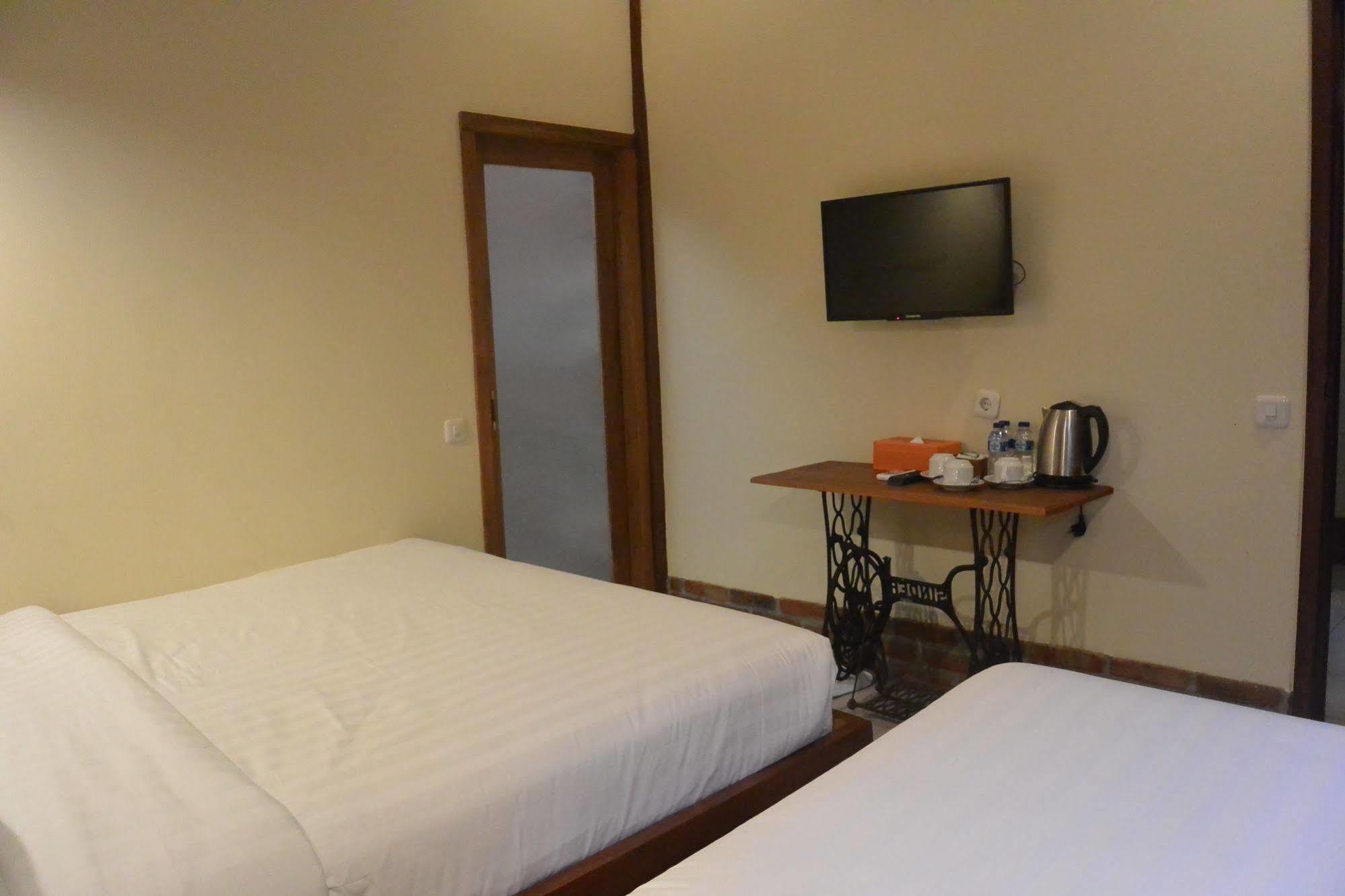 Cempaka Villa Magelang Extérieur photo